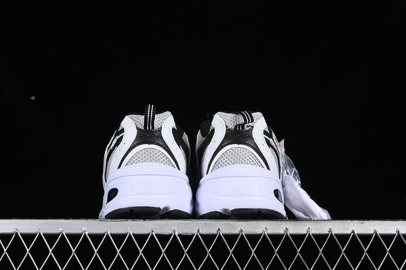 NEW BALANCE 530 SILVER/BLACK/WHITE