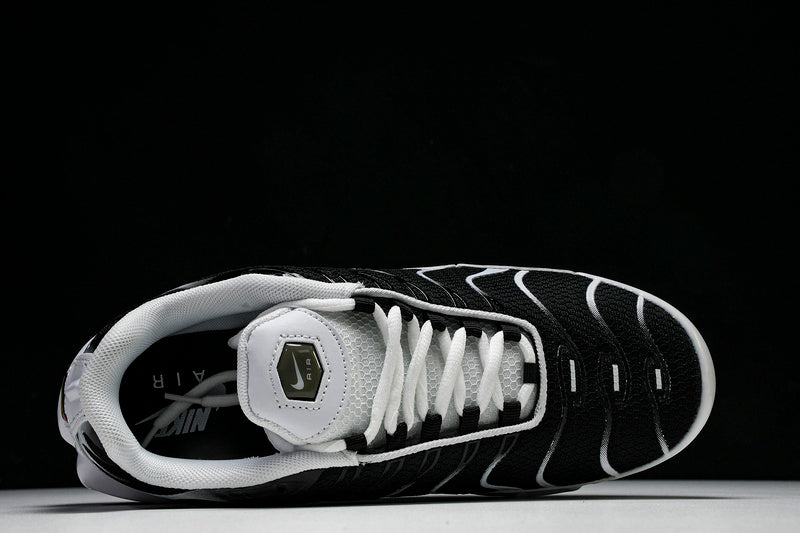 AIR MAX PLUS BLACK/WHITE