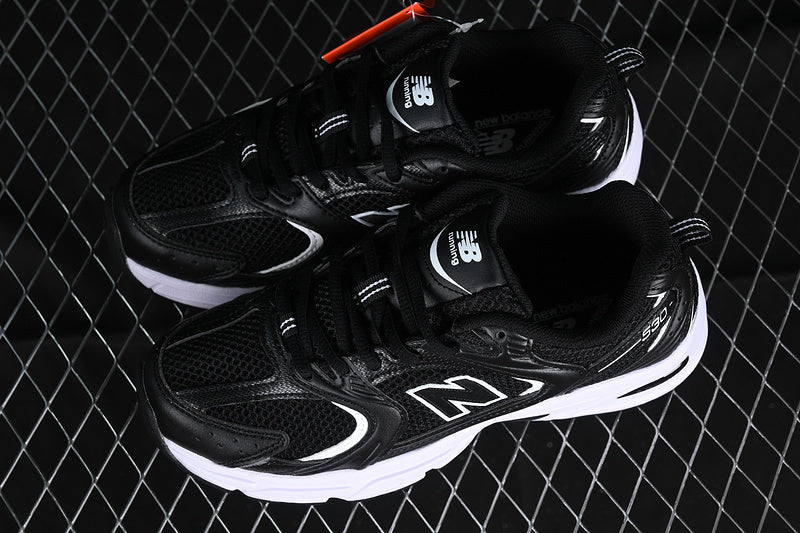NEW BALANCE 530 BLACK/WHITE
