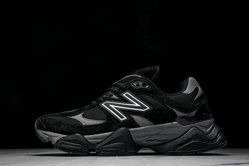 NEW BALANCE 9060 BLACK/WHITE