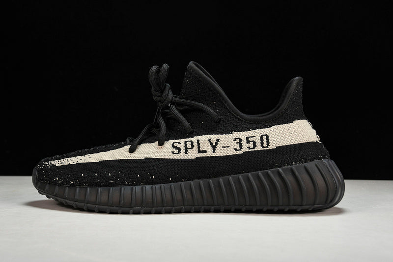 YEEZY 350 BOOST V2 CORE BLACK/CORE WHITE/CORE BLACK