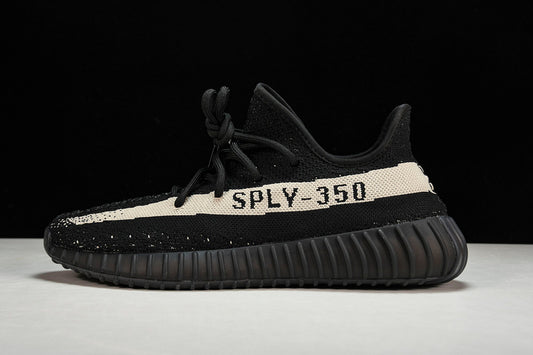 YEEZY 350 BOOST V2 CORE BLACK/CORE WHITE/CORE BLACK