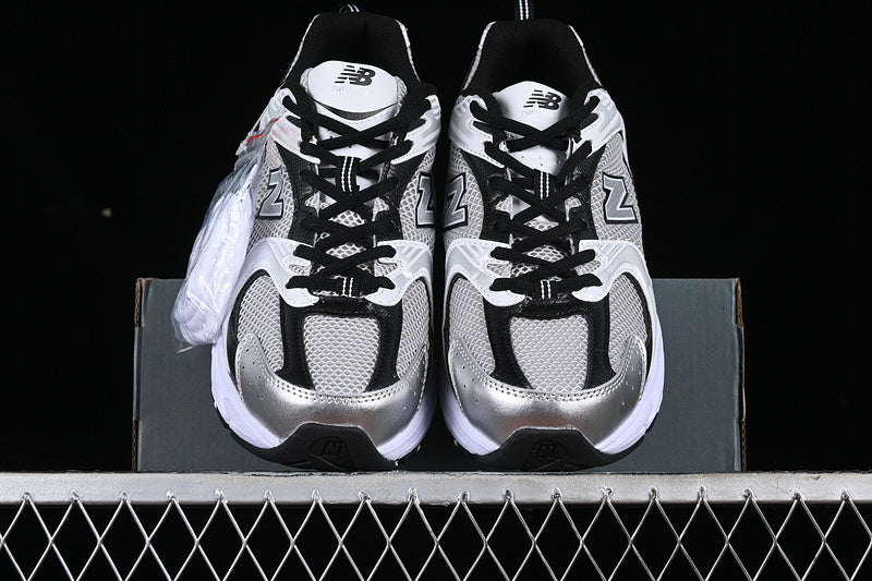NEW BALANCE 530 SILVER/BLACK/WHITE