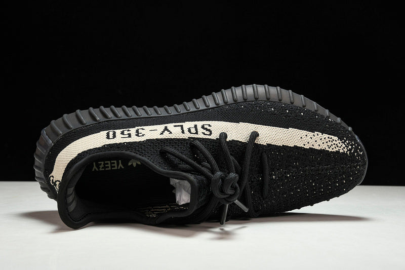 YEEZY 350 BOOST V2 CORE BLACK/CORE WHITE/CORE BLACK
