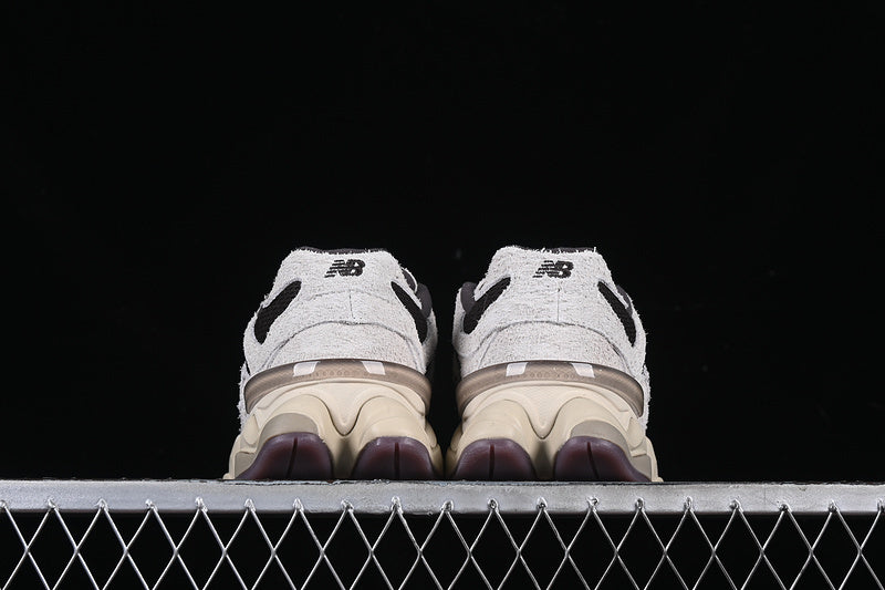 NEW BALANCE 9060 SYDNEY MCLAUGHLIN-LEVRONE X LINEN/STONEWARE/LICORICE
