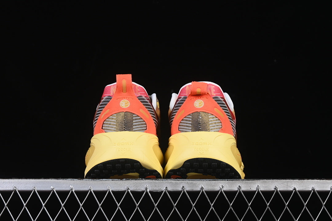 NIKE AIR ZOOM VOMERO 18 RED/YELLOW