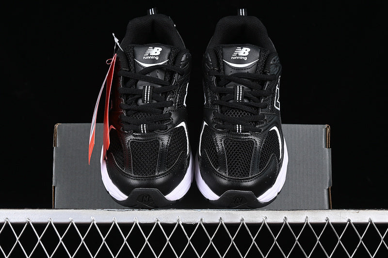 NEW BALANCE 530 BLACK/WHITE