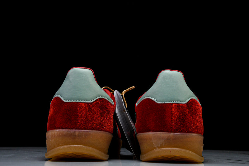 ORIGINALS GAZELLE INDOOR BETTER SCARLET/HAZY GREEN/GUM