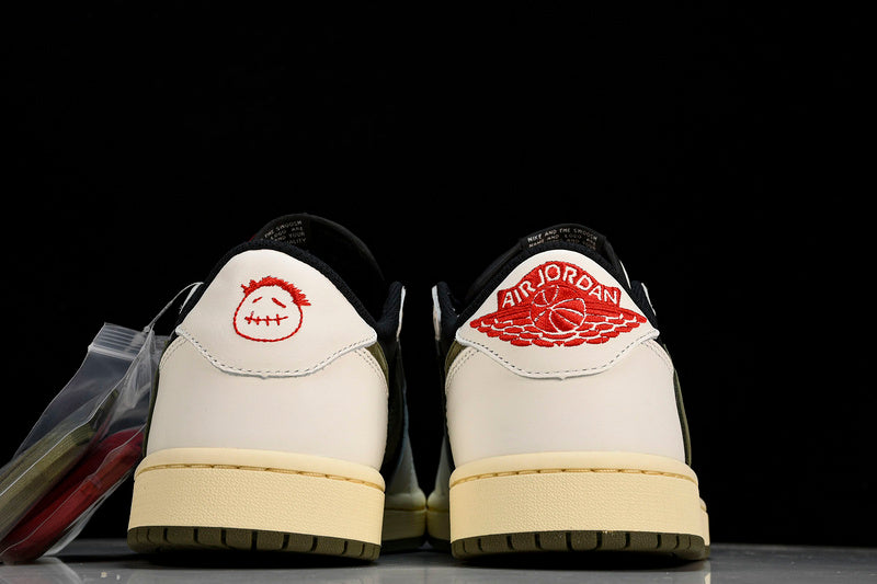 NIKE TRAVIS SCOTT X AIR JORDAN 1 LOW OG WHITE/BLACK/DARK GREEN