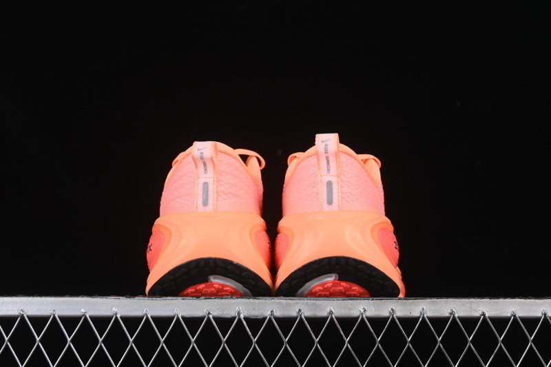 NIKE AIR ZOOM VOMERO PLUS AIR CUSHIONED SHOES ORANGE/BLACK