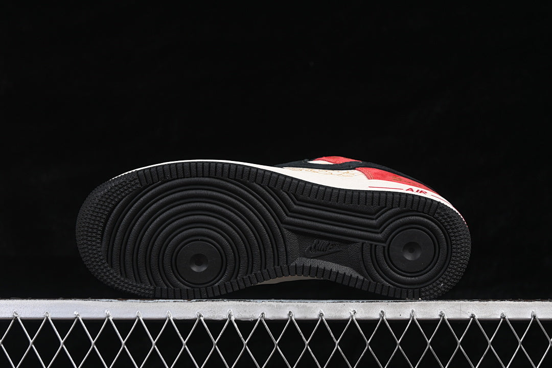 AIR FORCE 1 LOW 07 WHITE/BLACK/RED/GOLD