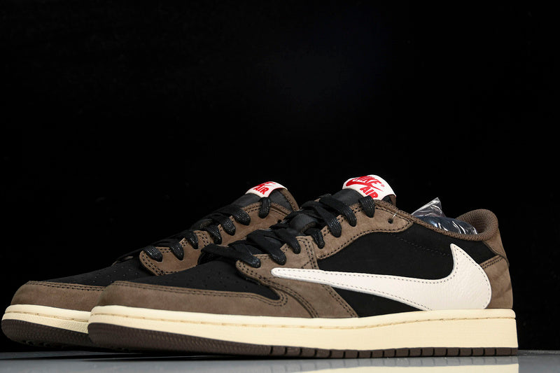 NIKE AIR JORDAN 1 RETRO LOW OG SP X TRAVIS SCOTT BLACK/DARK MOCHA