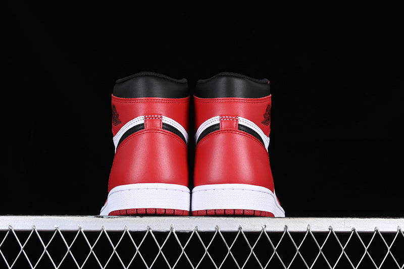 AIR JORDAN 1 RETRO HIGH OG CHICAGO