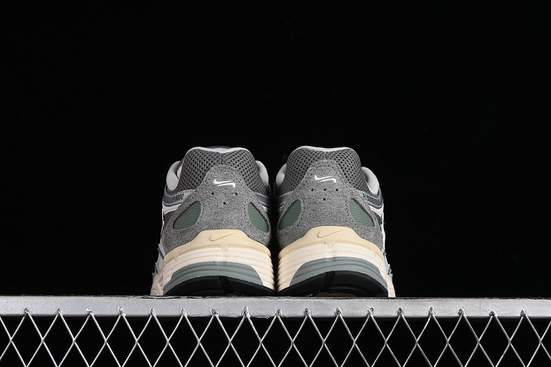 NIKE P-6000 FLAT PEWTER/LIGHT IRON ORE/METALLIC SILVER/WHITE