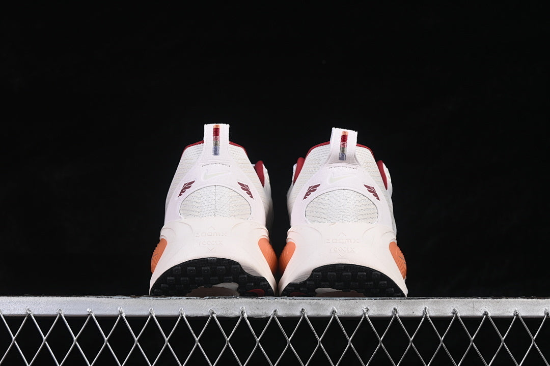 NIKE AIR ZOOM VOMERO 18 WHITE/PHANTOM/METALLIC SILVER/SPRUCE FOG