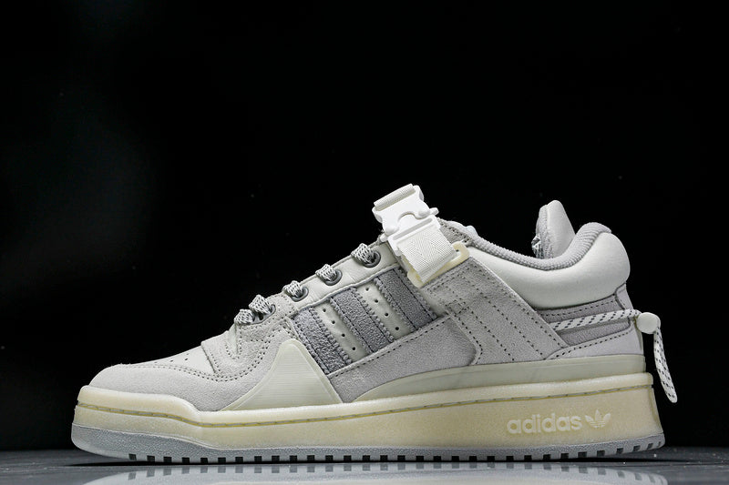 ADIDAS BAD BUNNY X FORUM BUCKLE LOW WHITE/CLEAR ONIX/CORE WHITE