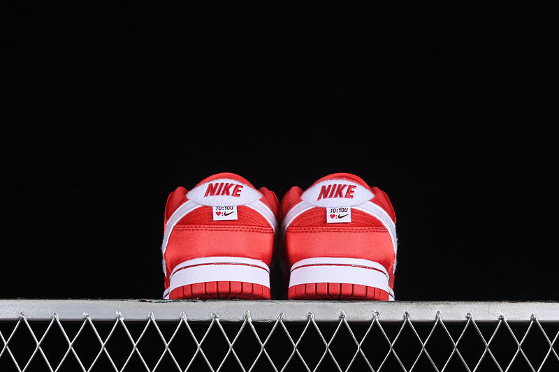 NIKE DUNK LOW SB GS VALENTINE'S DAY