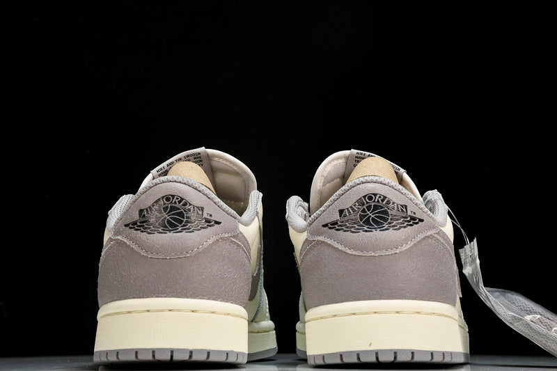 NIKE AIR JORDAN 1 RETRO LOW OG SAIL/BLACK/ATMOSPHERE GREY
