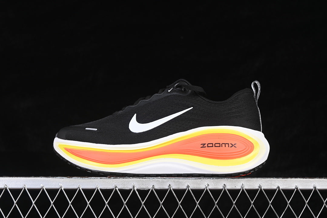 NIKE AIR ZOOM VOMERO PLUS BLACK/BRIGHT CRIMSON/SAIL/WHITE