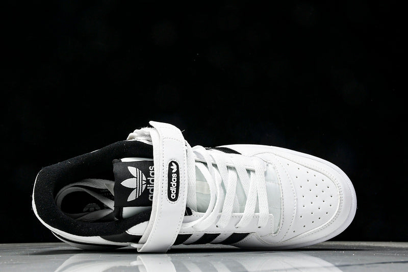 FORUM 84 LOW POPULAR ITEM CLASSIC AND RETRO BASKETBALL SHOES WHITE/BLACK