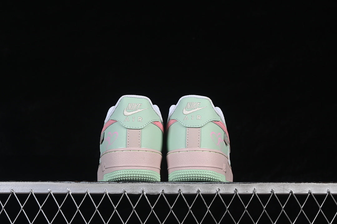 AIR FORCE 1 LOW 07 WHITE/GREEN/PINK