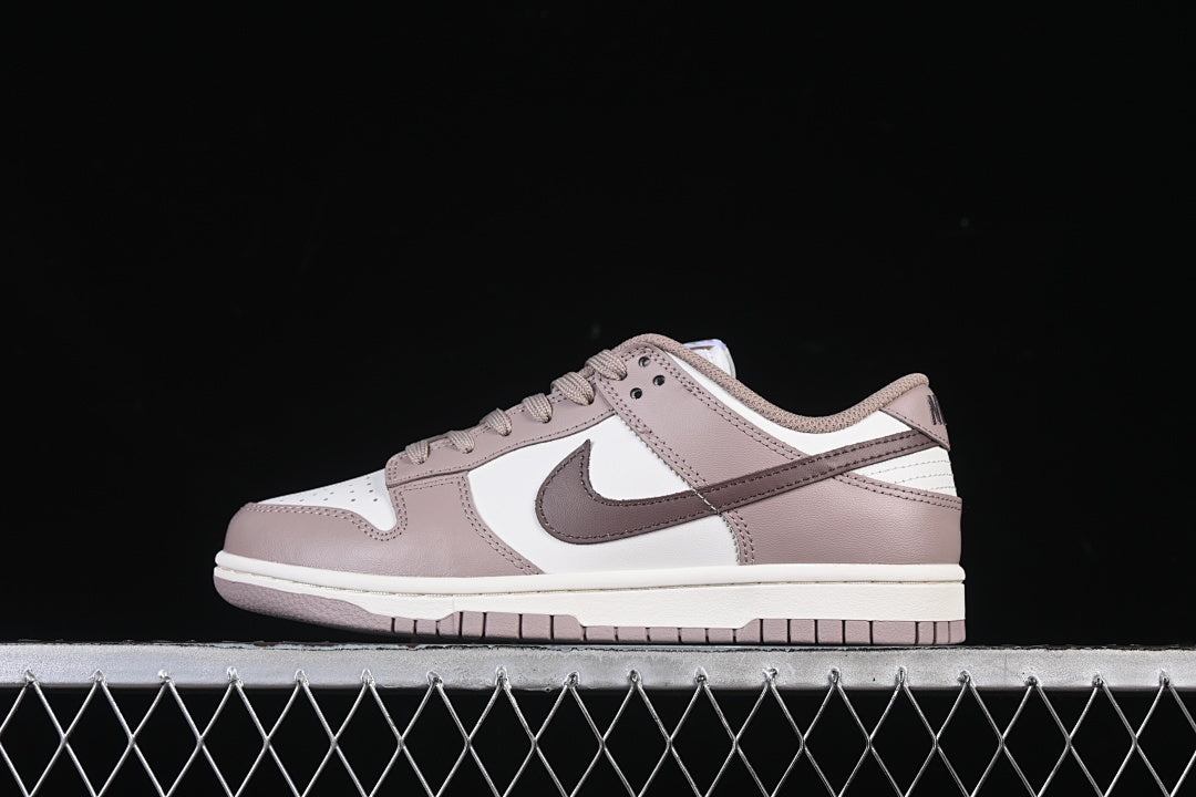 NIKE DUNK LOW SAIL/PLUM ECLIPSE/DIFFUSED TAUPE