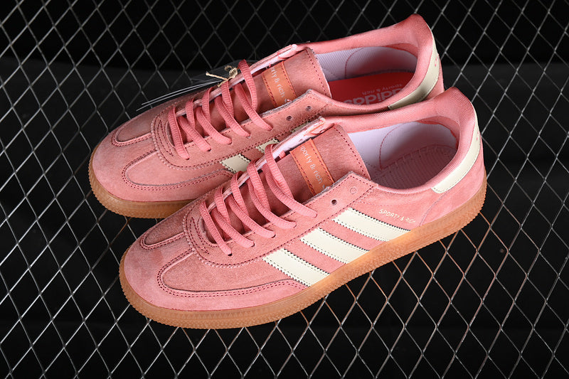 HANDBALL SPEZIAL SPORTY&RICH PANTONE/CREAM WHITE/GUM