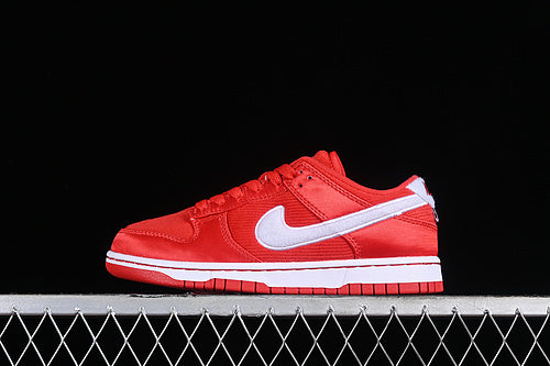 NIKE DUNK LOW SB GS VALENTINE'S DAY