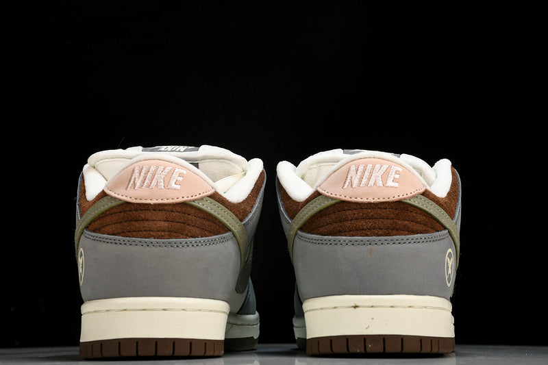 NIKE YUTO HORIGOME SB DUNK LOW GREY/WHITE/GREEN