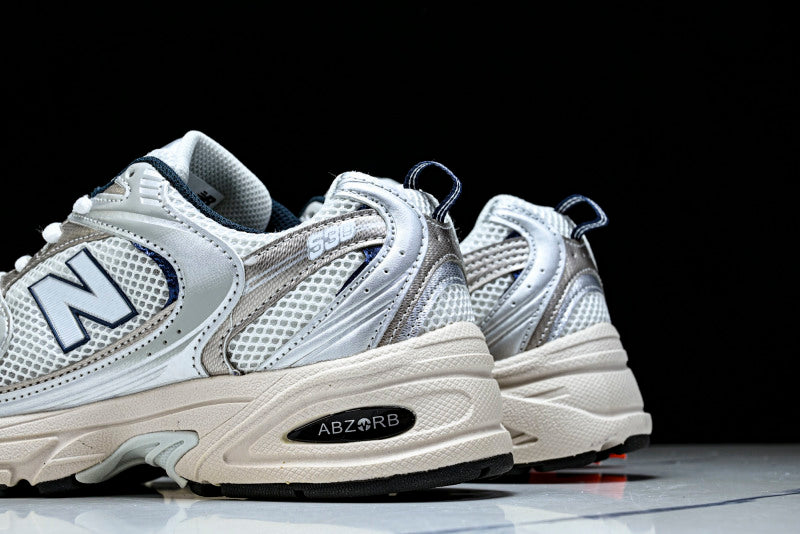 NEW BALANCE 530 SILVER/WHITE/LIGHT WHEAT