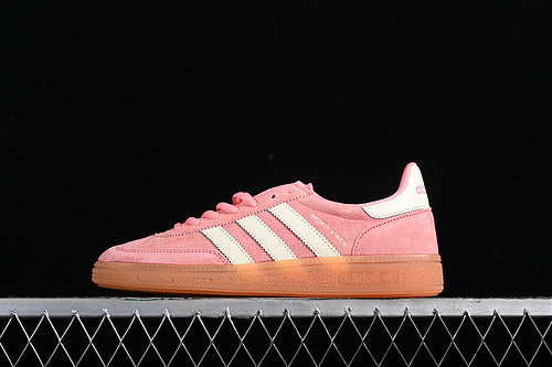 HANDBALL SPEZIAL SPORTY&RICH PANTONE/CREAM WHITE/GUM