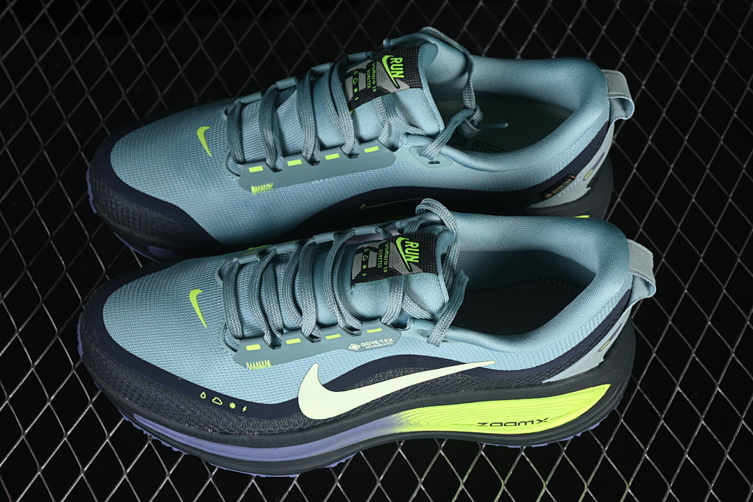 NIKE AIR ZOOM VOMERO 18 GORE-TEX SEAWEED/CANNON/VOLT/BARELY VOLT