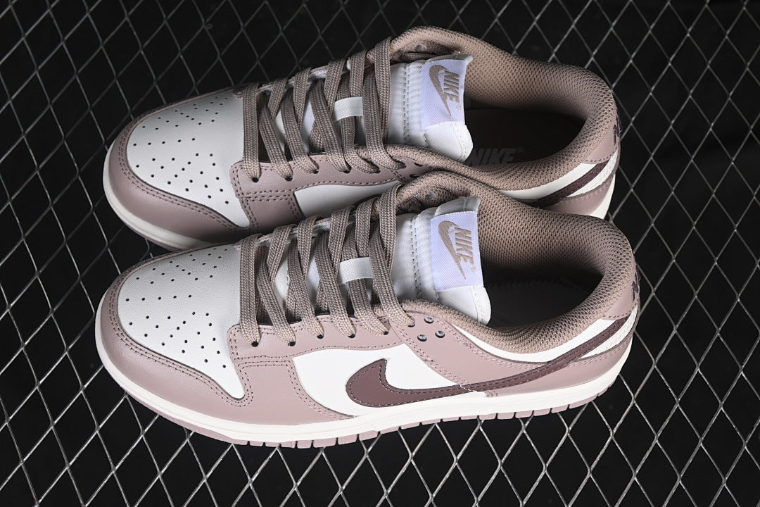 NIKE DUNK LOW SAIL/PLUM ECLIPSE/DIFFUSED TAUPE