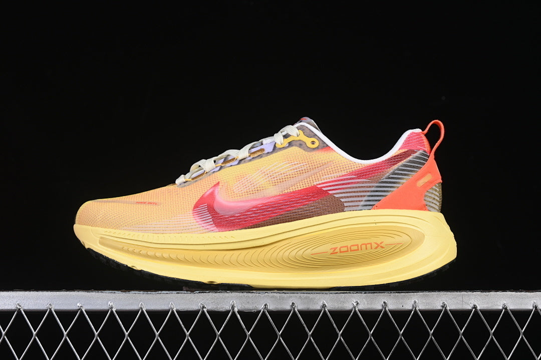 NIKE AIR ZOOM VOMERO 18 RED/YELLOW
