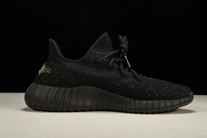 YEEZY 350 BOOST V2 CORE BLACK/CORE WHITE/CORE BLACK