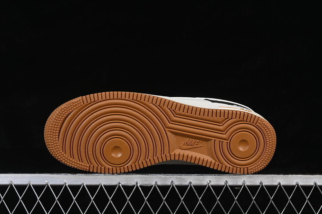 AIR FORCE 1 LOW 07 WHITE/BROWN/BLACK