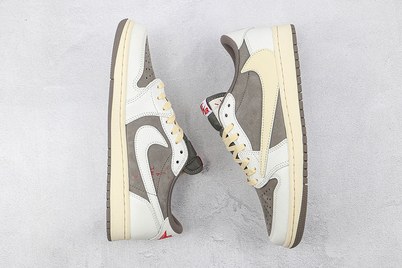 NIKE TRAVIS SCOTT AIR JORDAN 1 LOW OG WHITE