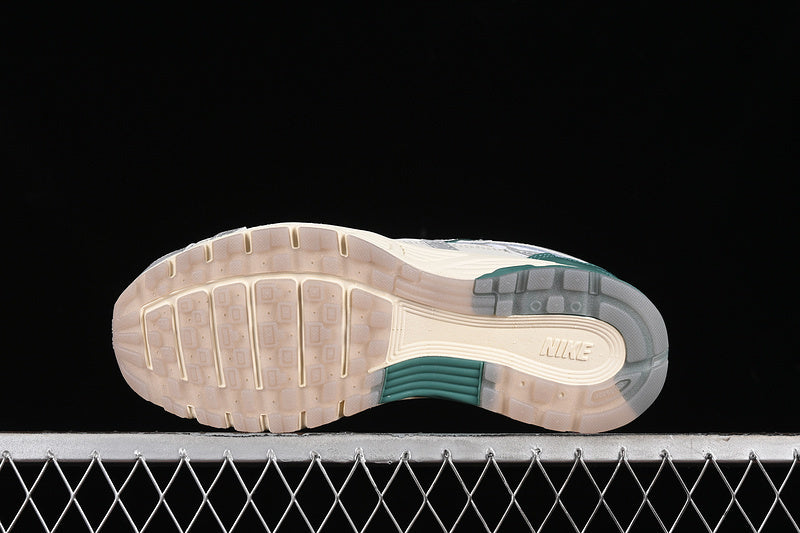 NIKE P-6000 PRM LIGHT BONE/METALLIC SILVER/BICOASTAL/WHITE