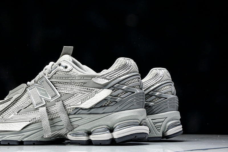 NEW BALANCE 1906 CONCRETE/SILVER METALLIC/BRIGHTON GREY
