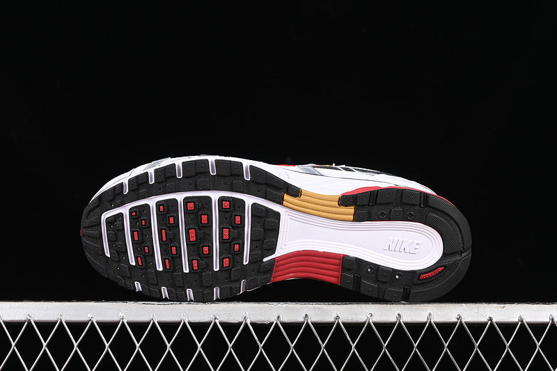 NIKE P-6000 PRM METALLIC SILVER/WHITE-UNIVERSITY RED
