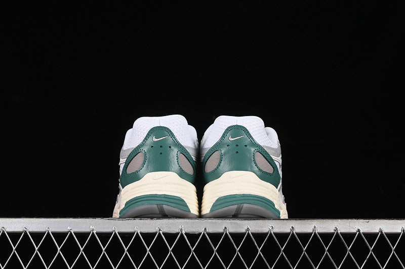 NIKE P-6000 PRM LIGHT BONE/METALLIC SILVER/BICOASTAL/WHITE