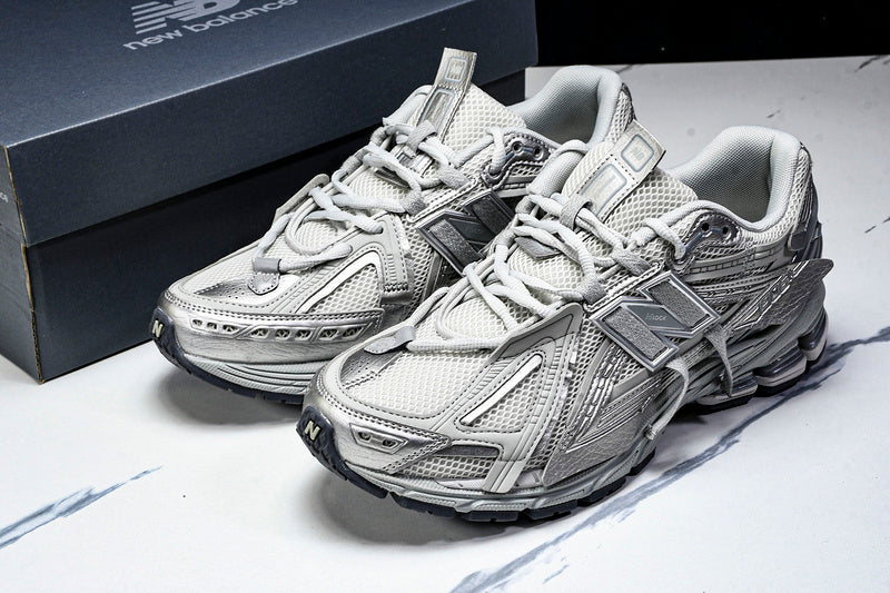 NEW BALANCE 1906 CONCRETE/SILVER METALLIC/BRIGHTON GREY