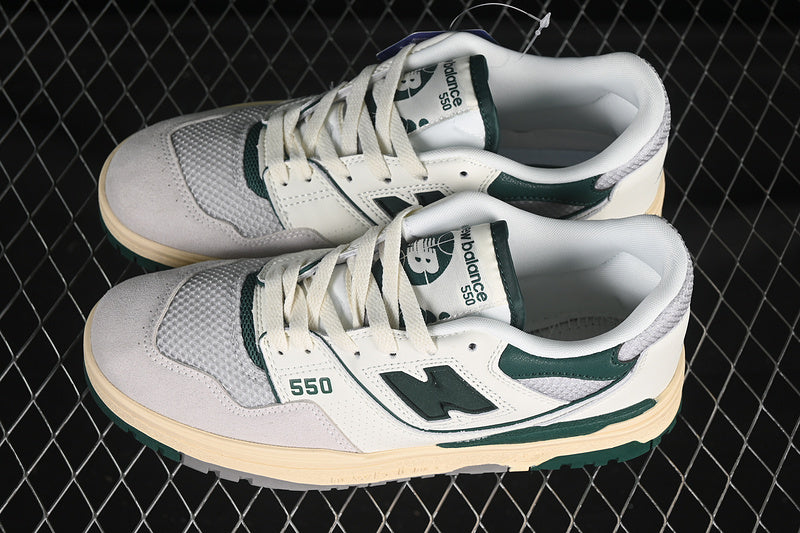 NEW BALANCE 550 SEA SALT/MARSH GREEN