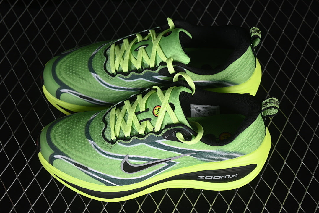 NIKE AIR ZOOM VOMERO PLUS BLACK/VOLT/WHITE/METALLIC SILVER
