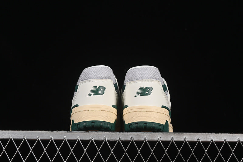 NEW BALANCE 550 SEA SALT/MARSH GREEN