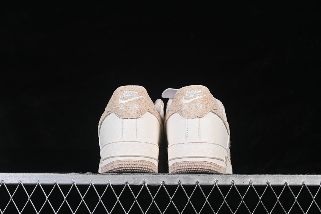 AIR FORCE 1 LOW 07 WHITE/PINK