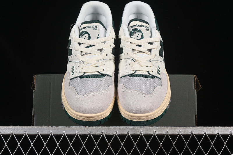 NEW BALANCE 550 SEA SALT/MARSH GREEN