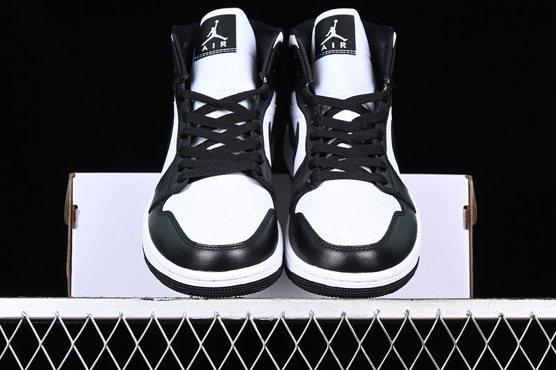 AIR JORDAN 1 MID PANDA