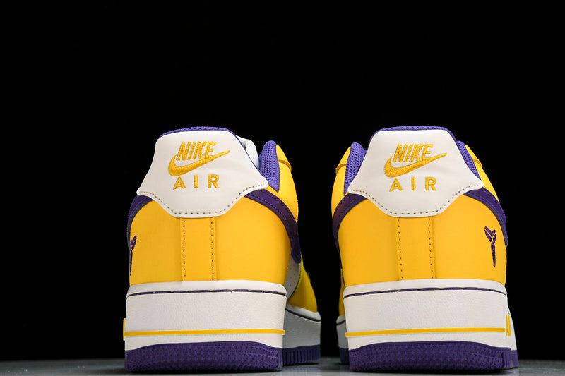 KOBE BRYANT X AIR FORCE 1 LOW 07 WHITE/VARSITY MAIZE/VARSITY PURPLE