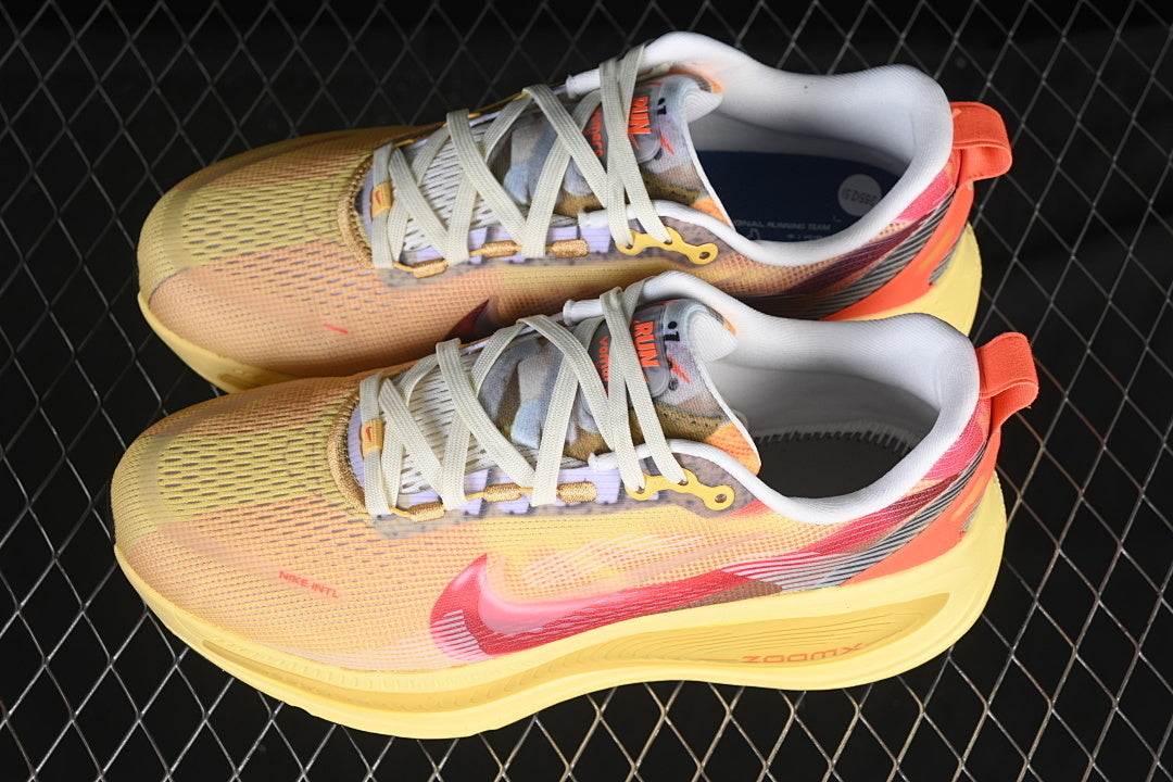 NIKE AIR ZOOM VOMERO 18 RED/YELLOW